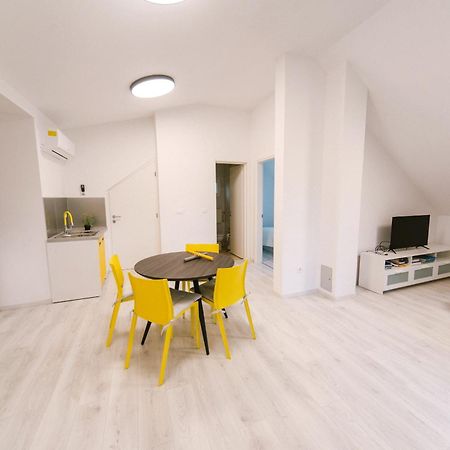 Apartamento Apartma Ro-Ze Bistrica ob Sotli Exterior foto